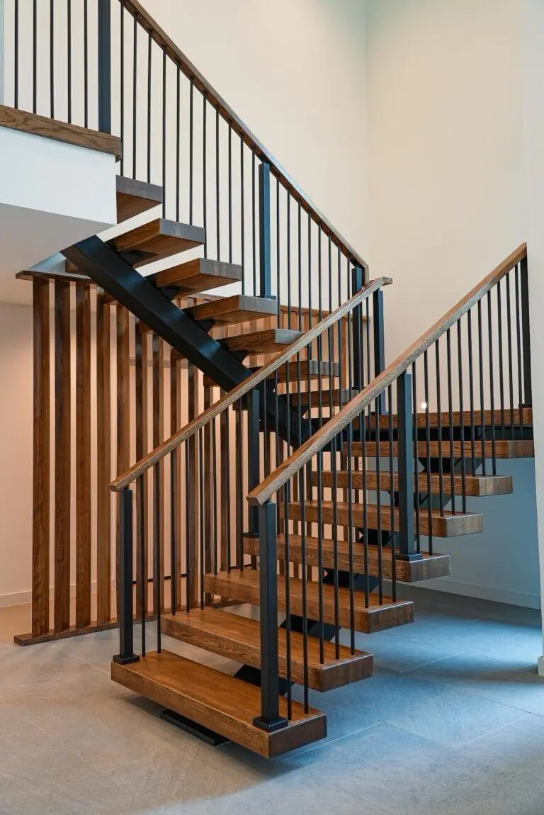 Modern Metal Railing by Metalligator Fabrication Solutions