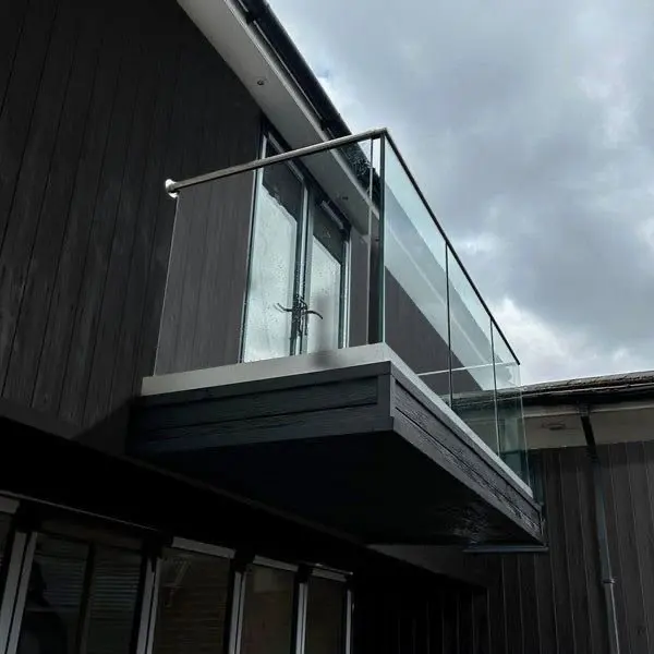 Modern Metal&Glass Balconies by Metalligator Fabrication Solutions